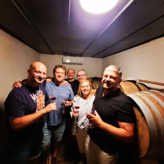 Výjezdní zasedání TMJ Děkujeme Filipovi, Viťovi a Jirkovi za super posezení u výborného jídla a pití @vinarstviaurora